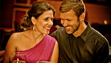 couple at dinner